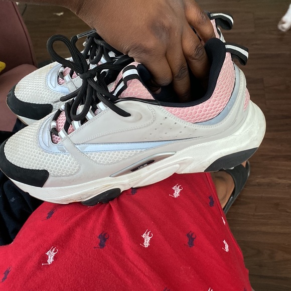 Dior b22 WILL BE CLEANED BEFORE SHIPPING!!!!and box is available - Picture 3 of 6